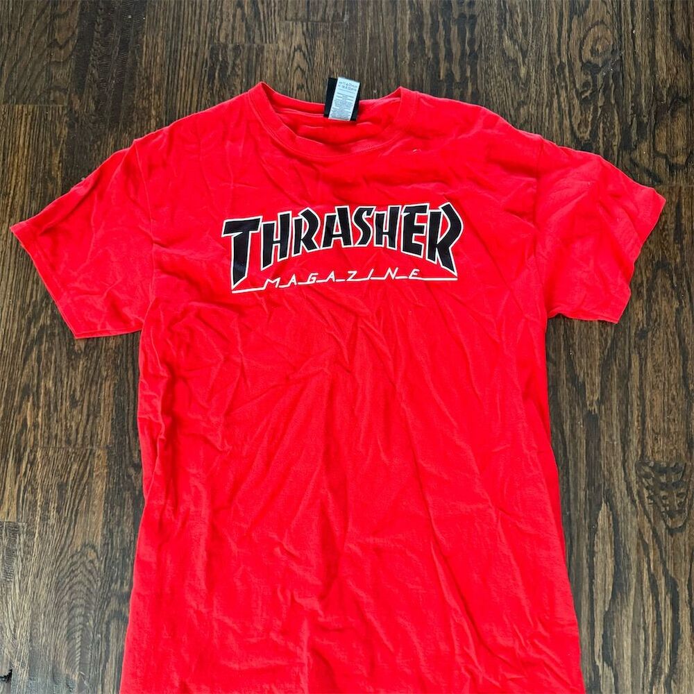 Thrasher Men's Red Graphic Print T-Shirt Skateboarding Streetwear M